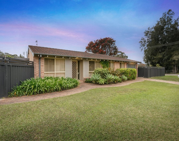 2 Greenlee Street, Green Point NSW 2251