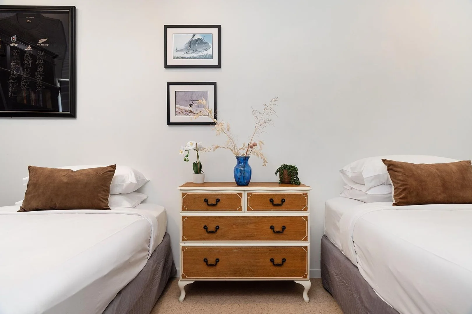 Additional image 10 of Molendinar QLD 4214