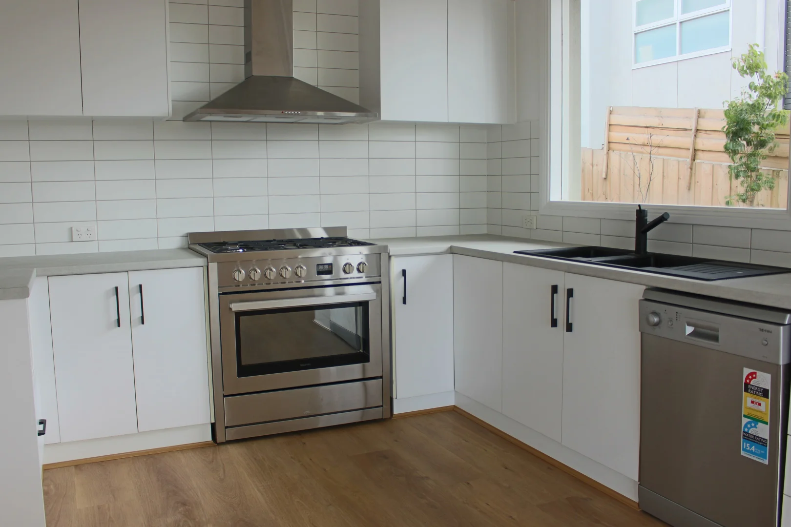 Additional image 5 of 325 Roslyn Road, Highton VIC 3216