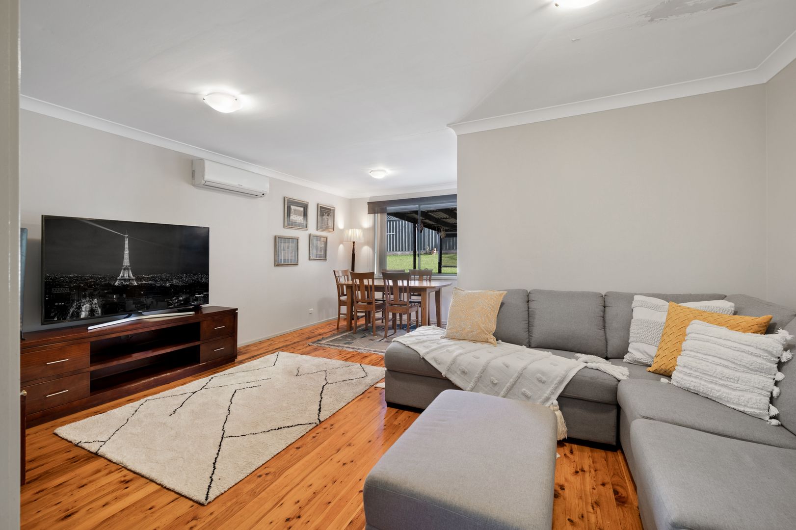 133 Campbellfield Avenue, Bradbury NSW 2560, Image 2