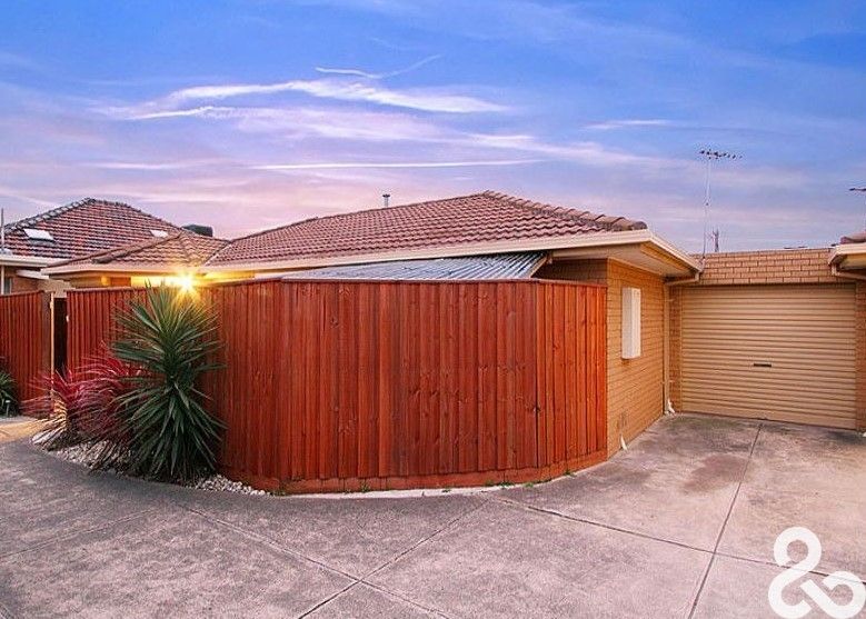 3 bedrooms Apartment / Unit / Flat in 2/30 Dundee Street RESERVOIR VIC, 3073