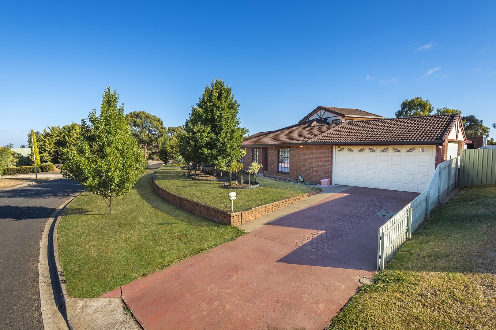 6 Castles Crescent, Kyneton VIC 3444, Image 0