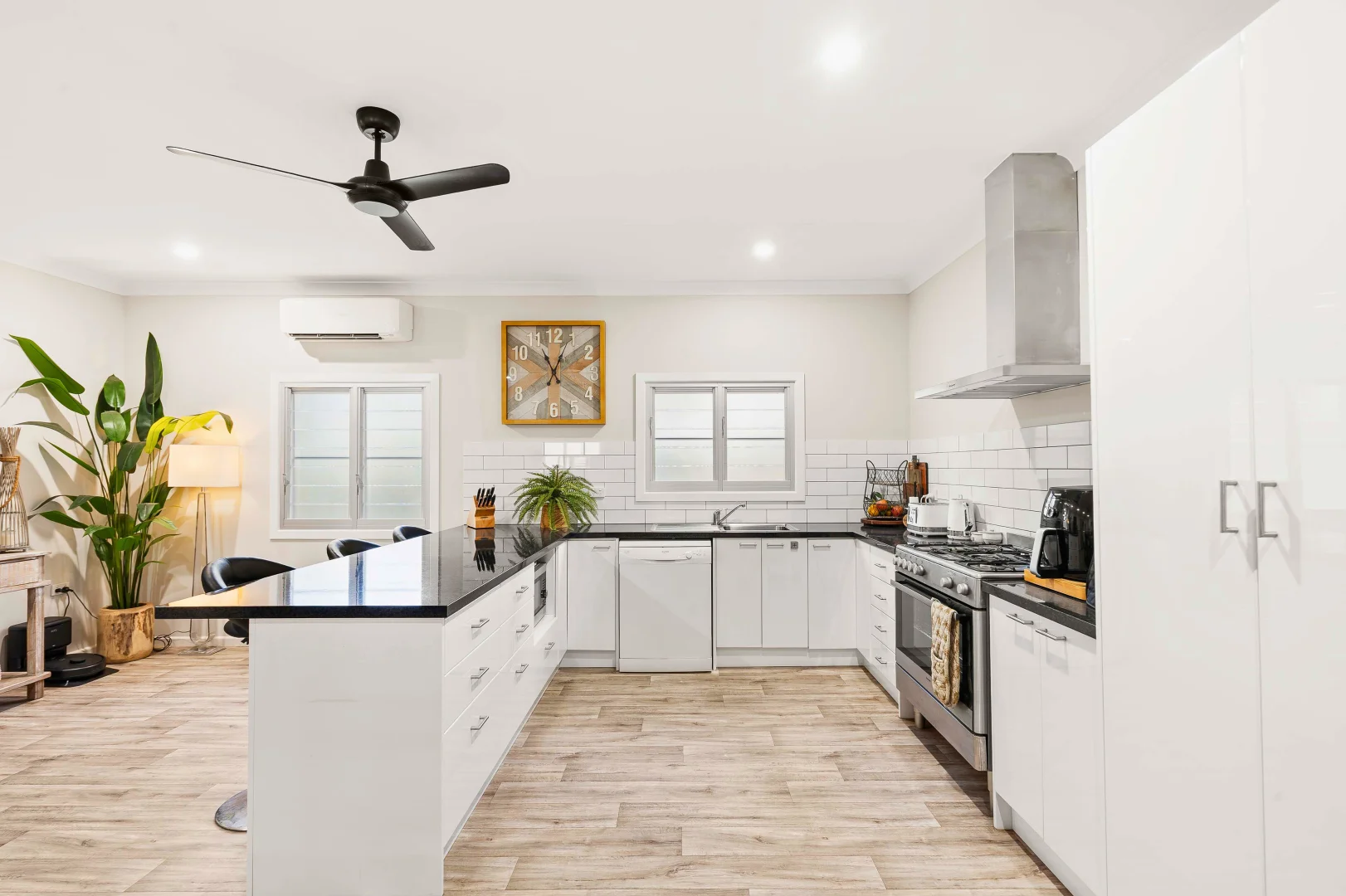 Additional image 4 of 2 Eagle Street, Slade Point QLD 4740