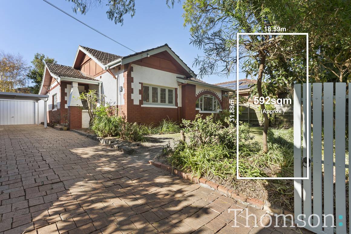 Picture of 188 Kambrook Road, CAULFIELD VIC 3162