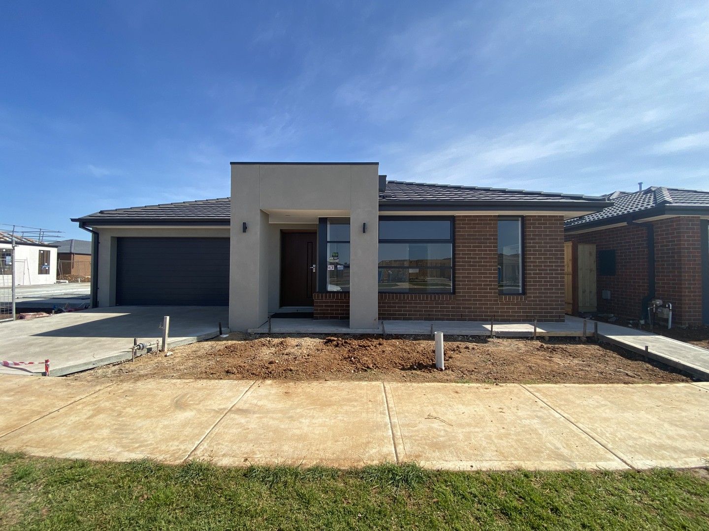4 bedrooms House in 131 Oldbridge  Boulevard WEIR VIEWS VIC, 3338