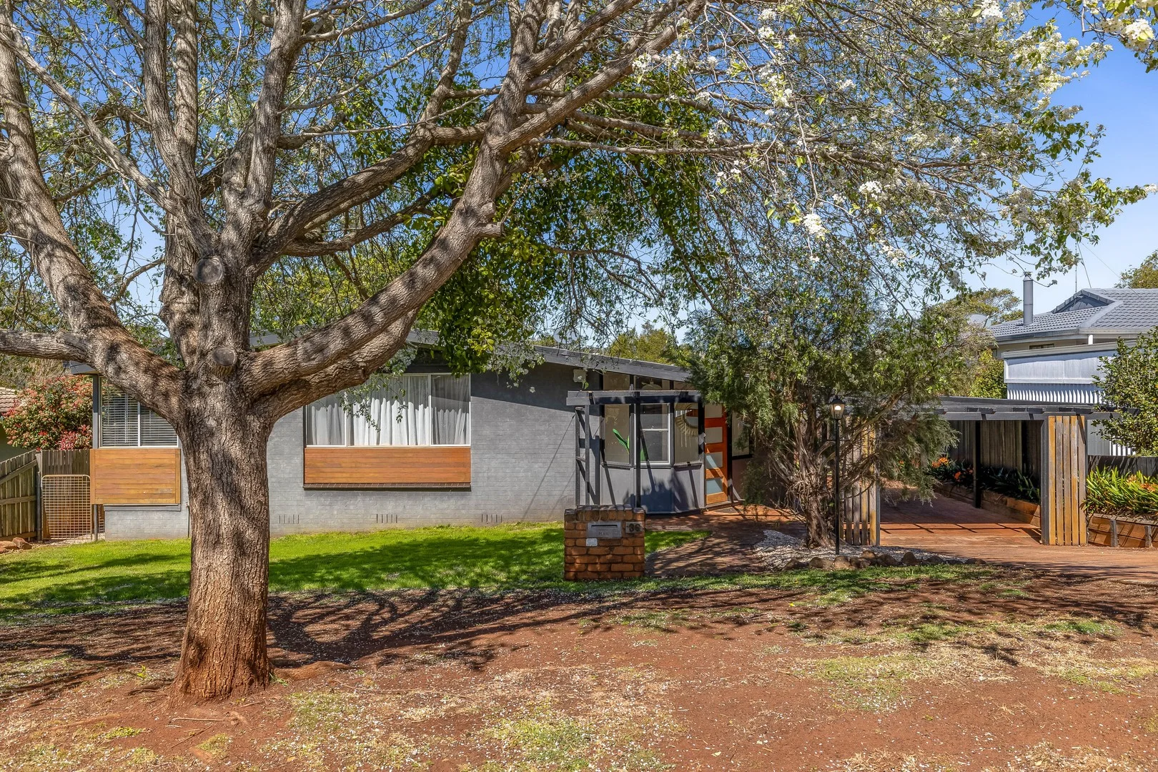36 Debra Street, Centenary Heights QLD 4350