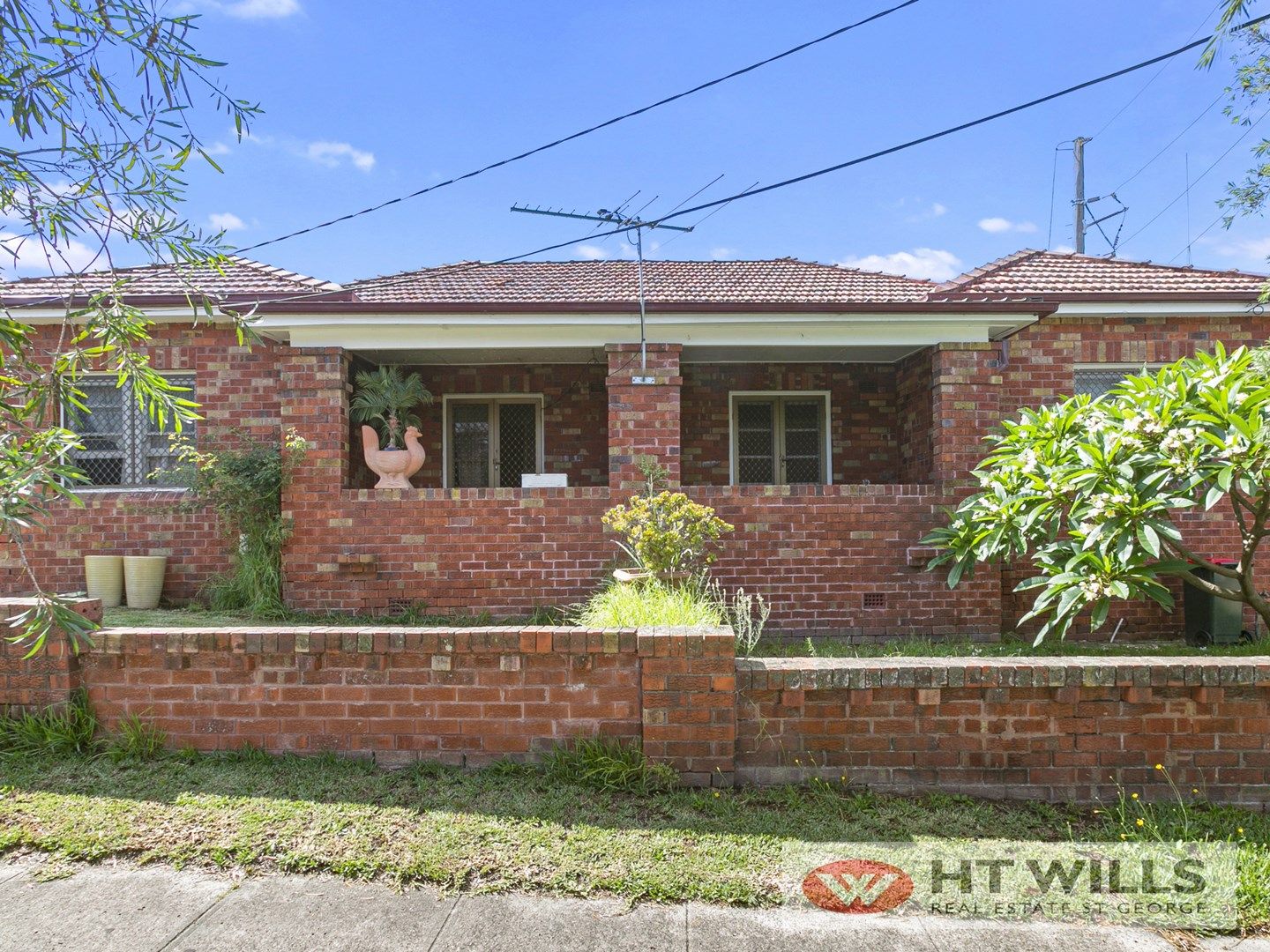 14 Blakesley Road, Carlton NSW 2218, Image 2