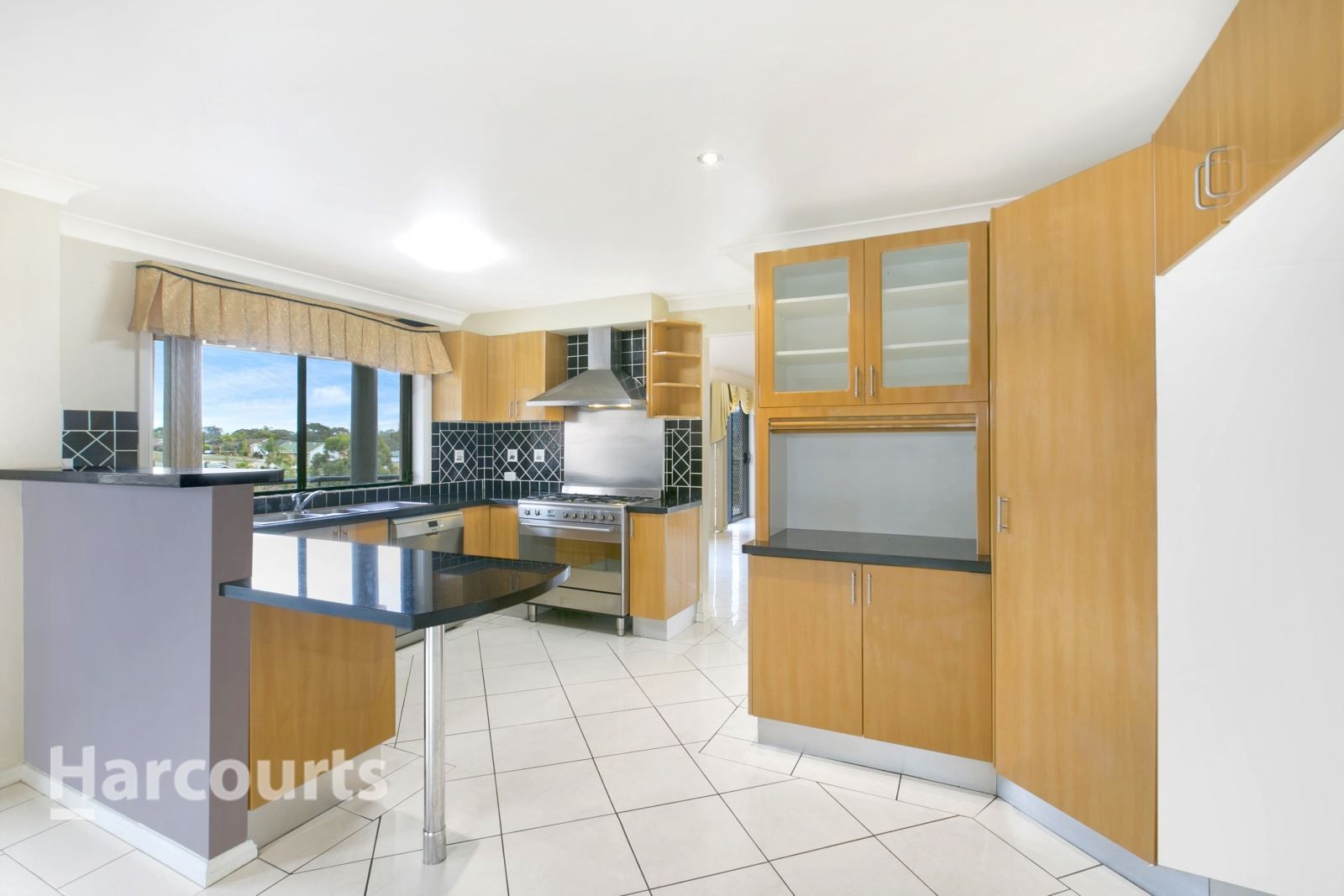 9 Bishopscourt Place, Glen Alpine NSW 2560, Image 2