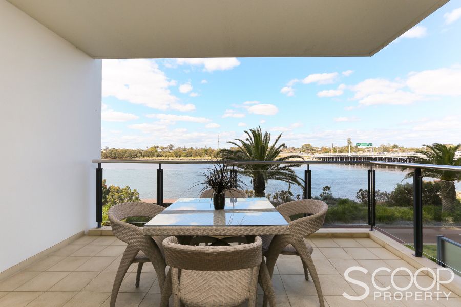 205/70 Canning Beach Road, Applecross WA 6153, Image 2