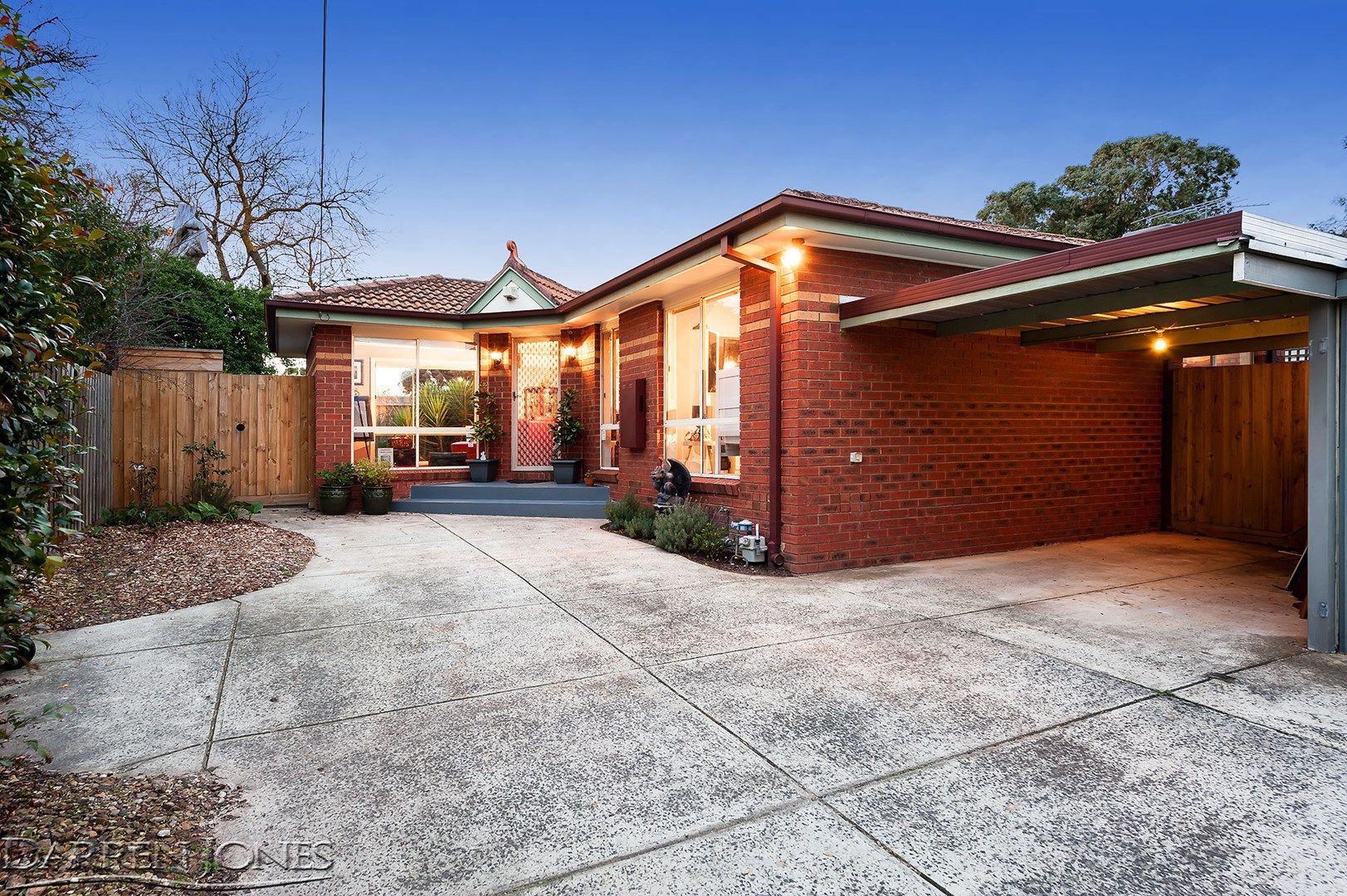 2/8 Vermont Parade, Greensborough VIC 3088, Image 0