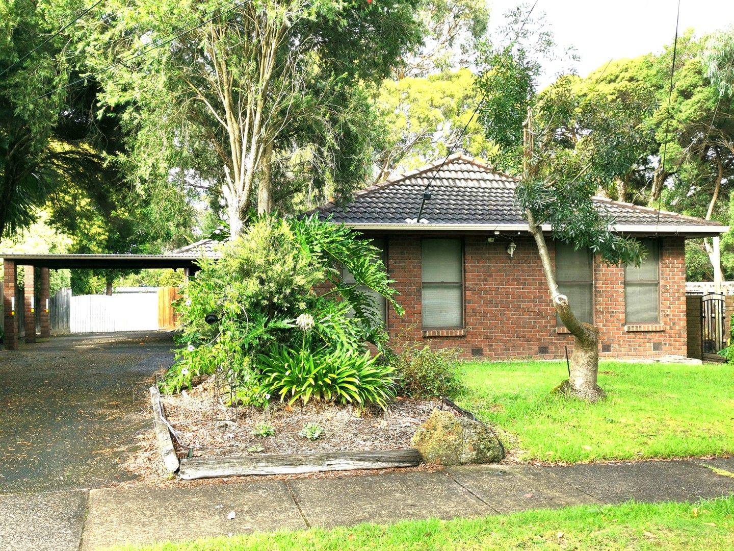 4 bedrooms House in 11 Larissa Court CROYDON VIC, 3136