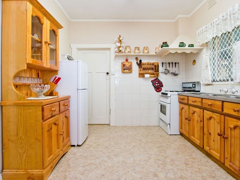 36 Dudley Road, MARRYATVILLE SA 5068, Image 2