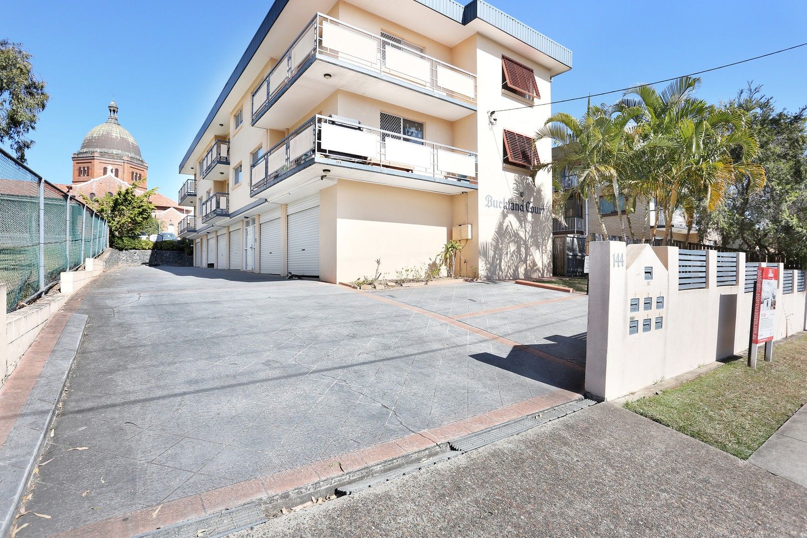 3 bedrooms Apartment / Unit / Flat in 2/144 Buckland Road NUNDAH QLD, 4012