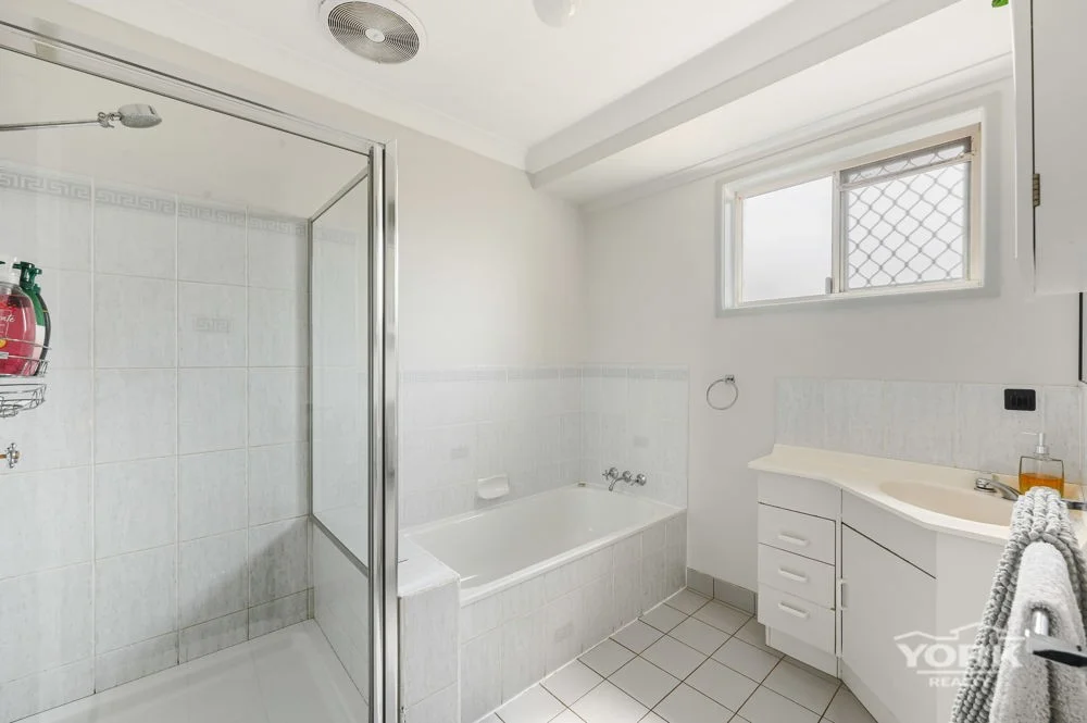 Additional image 12 of 8 Nortorock Court, Wilsonton Heights QLD 4350