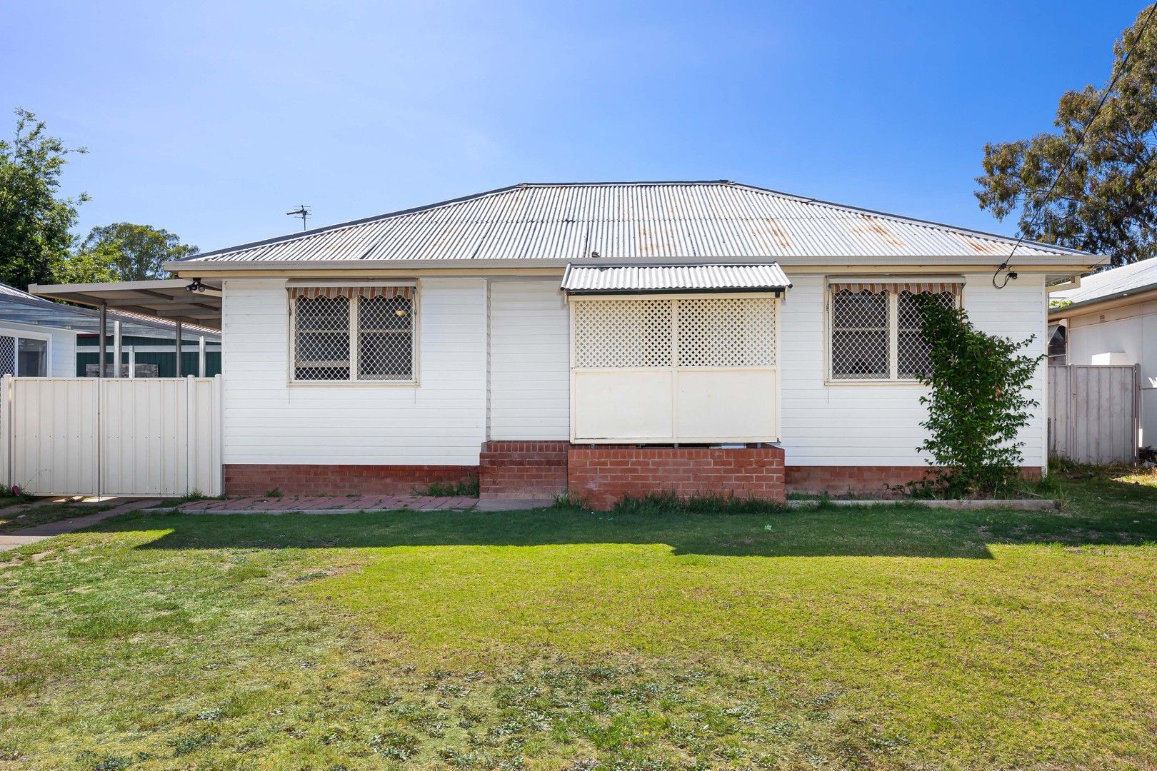 3 bedrooms House in 7 Victoria Street MOUNT AUSTIN NSW, 2650