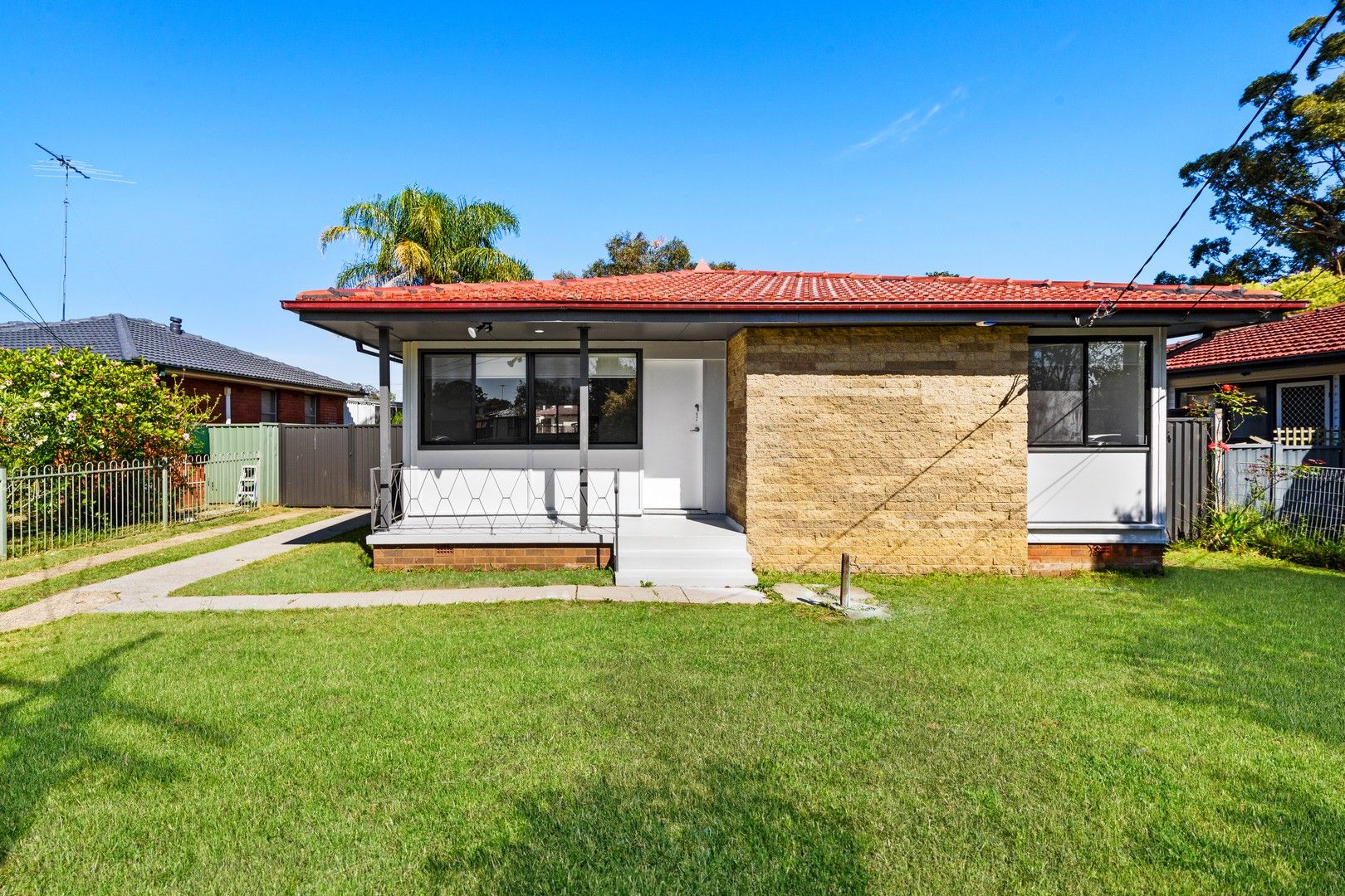 3 bedrooms House in 29 Sandakan Crescent LETHBRIDGE PARK NSW, 2770