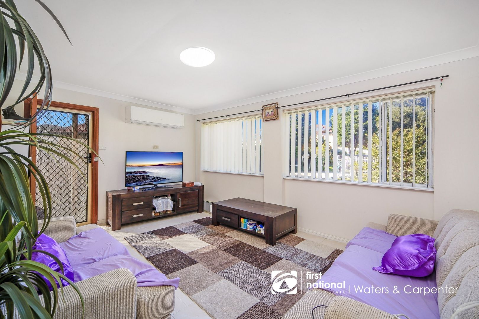 11 Dalmatia Street, Carramar NSW 2163, Image 1