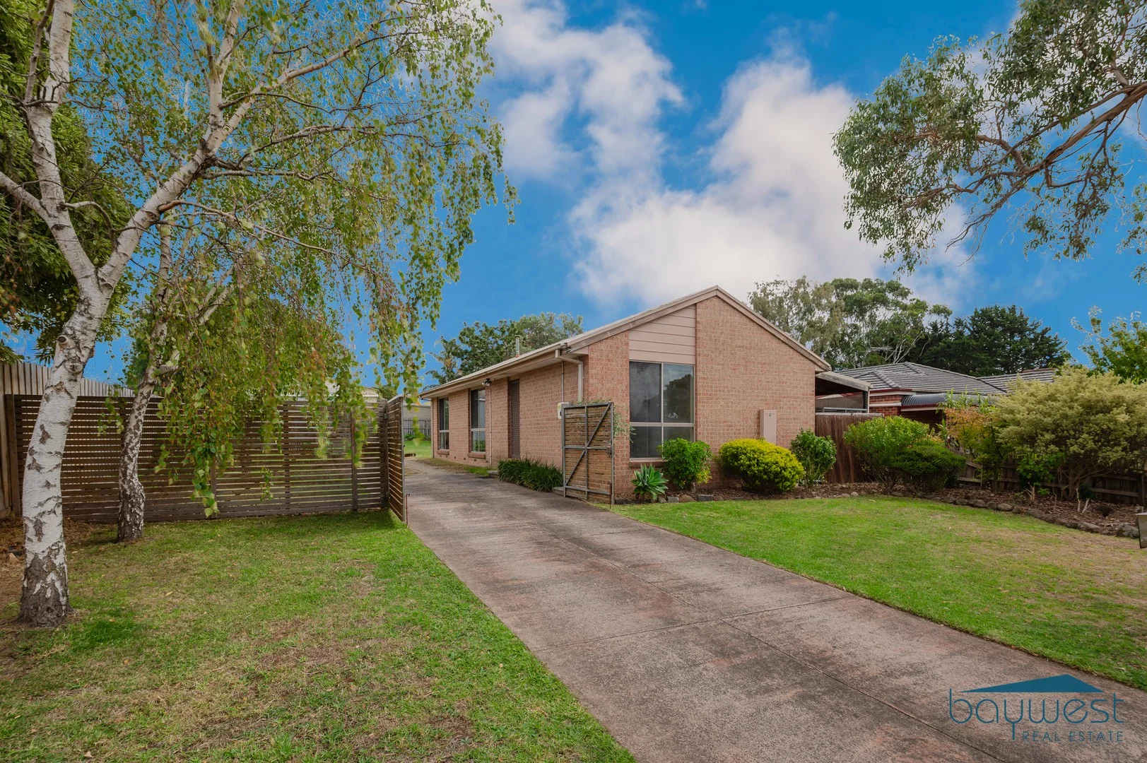 16 Michelle Drive, Hastings VIC 3915