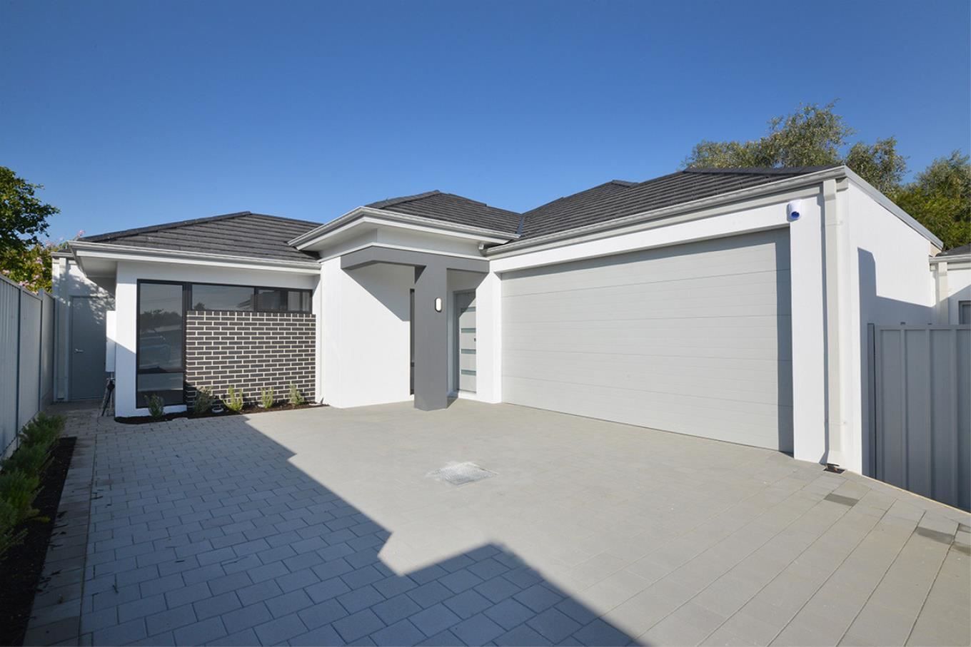 3 bedrooms Villa in 403C Karrinyup Road INNALOO WA, 6018