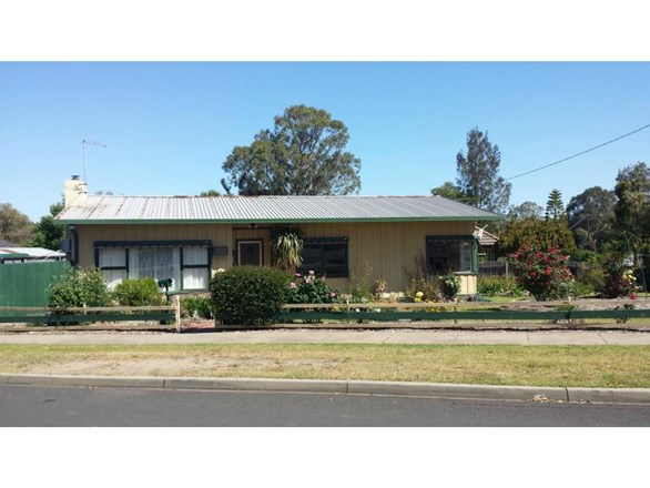 16 Tyson Road, Heyfield VIC 3858