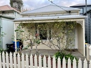 2 bedrooms House in 13 sercombe Grove HAWTHORN VIC, 3122