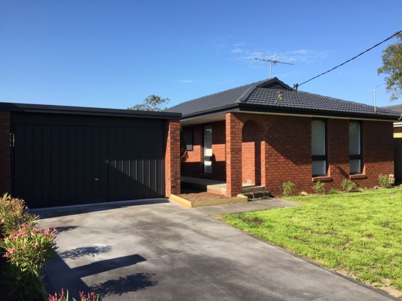 30 Windermere Crescent, Gladstone Park Property History & Address