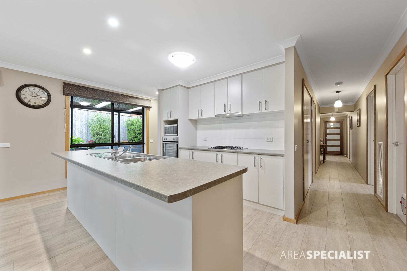 8 Violet Street, Bunyip VIC 3815, Image 1