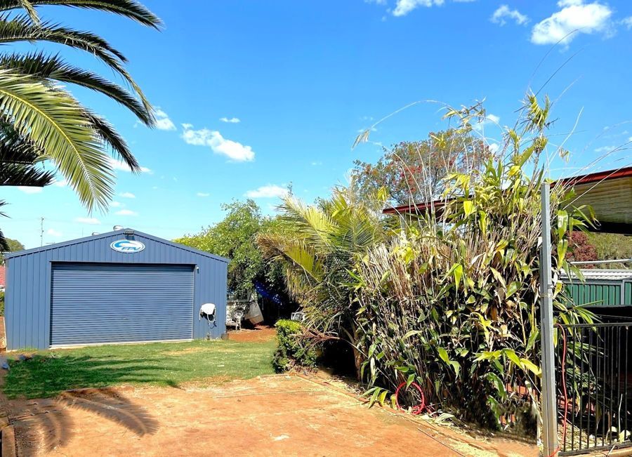 24 Blackdown Street, Harristown QLD 4350, Image 2