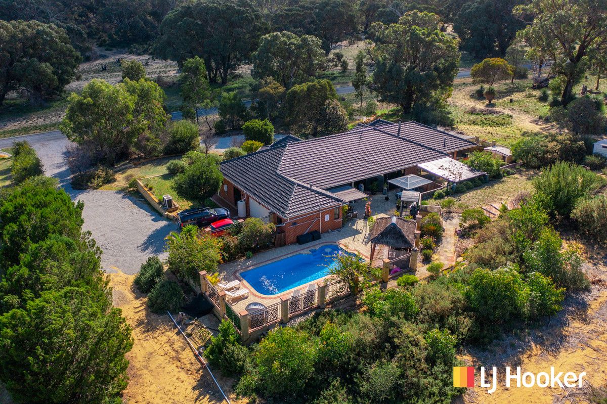 28 Birdsong Gate, Two Rocks WA 6037, Image 2