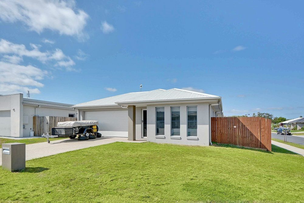 4 bedrooms House in 11 Bribie Pl MOUNTAIN CREEK QLD, 4557