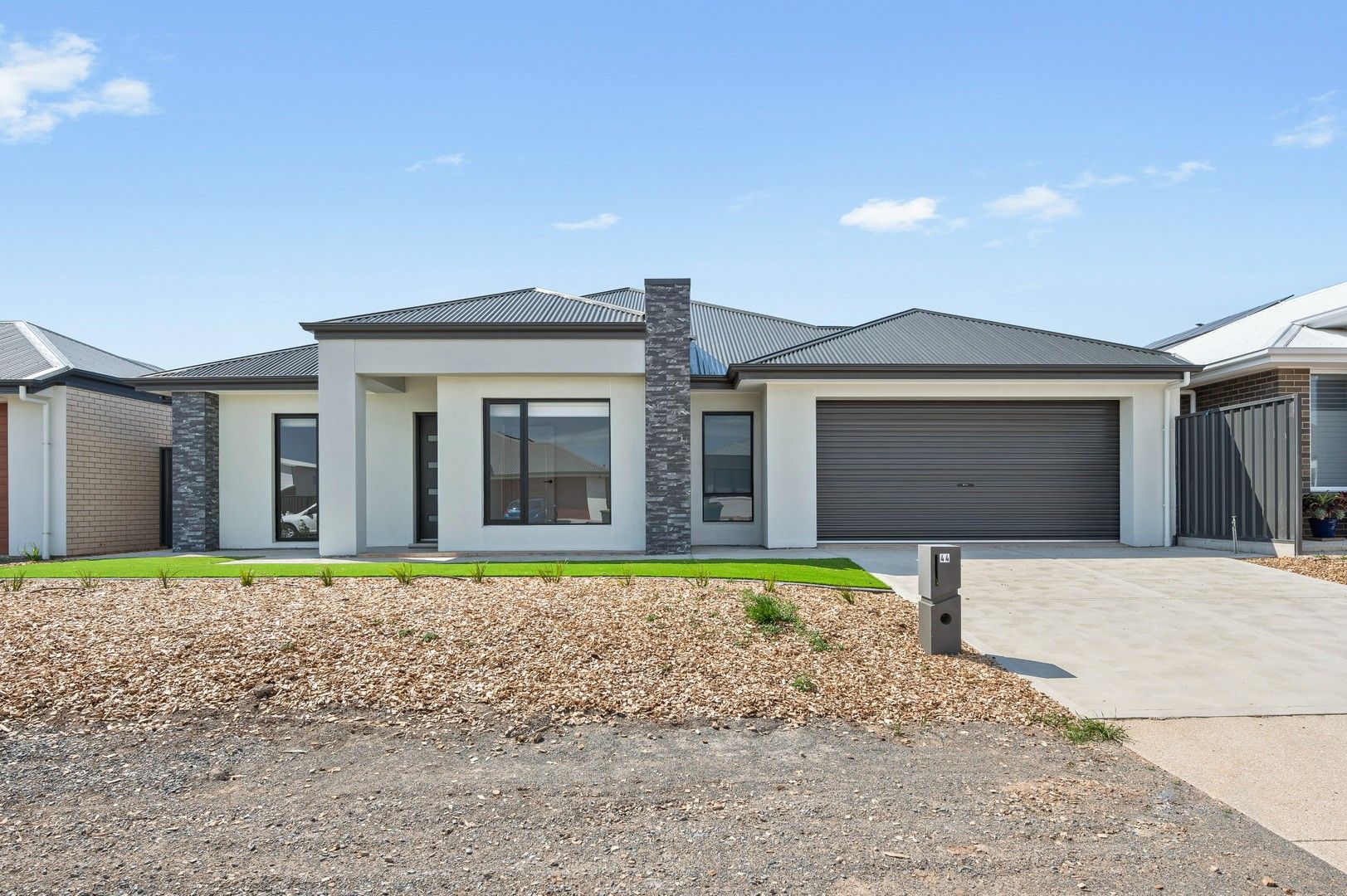 4 bedrooms House in 44 Sunset Dr MASLIN BEACH SA, 5170