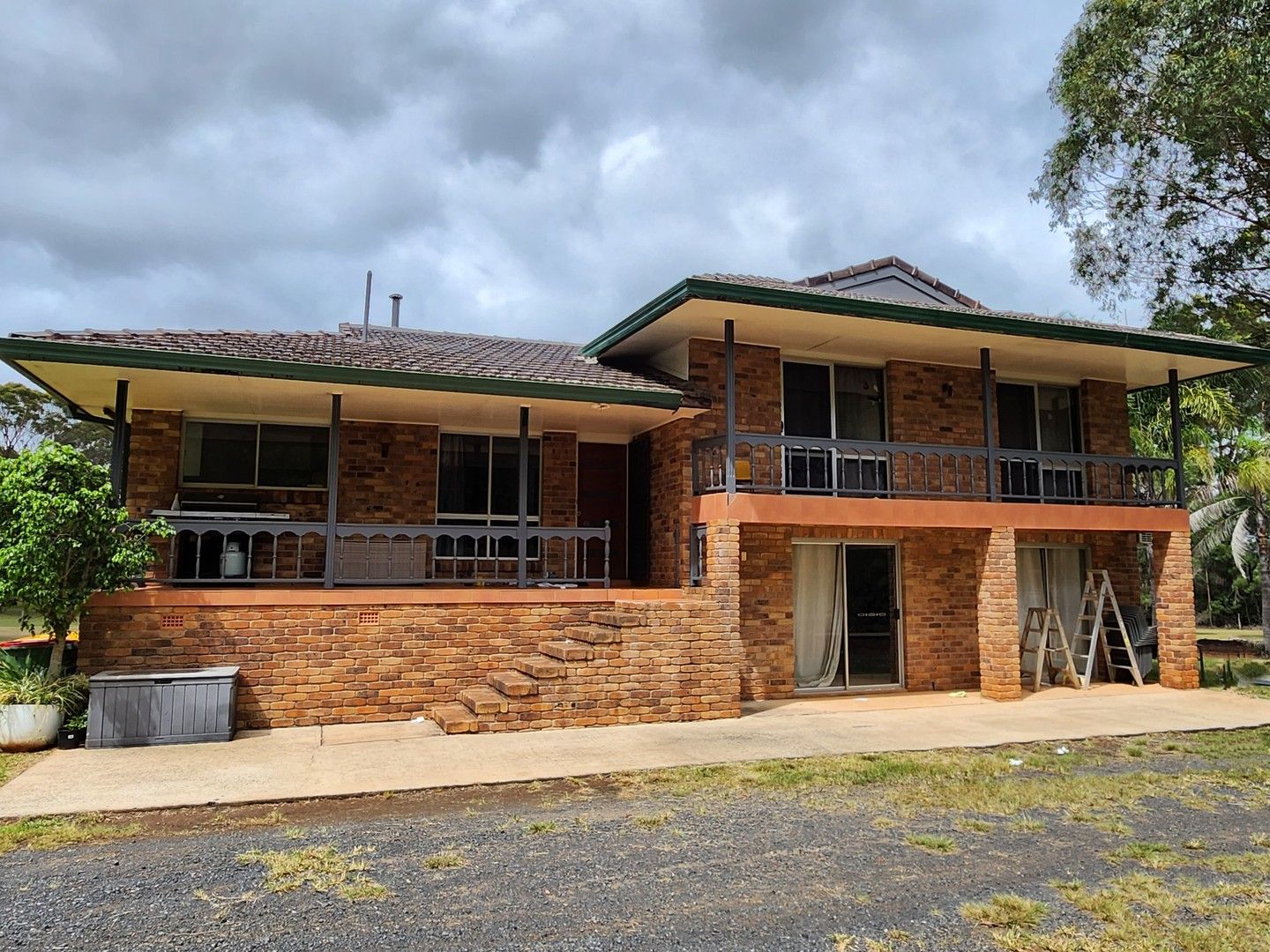 6 Munro Road, Hampton QLD 4352 Domain