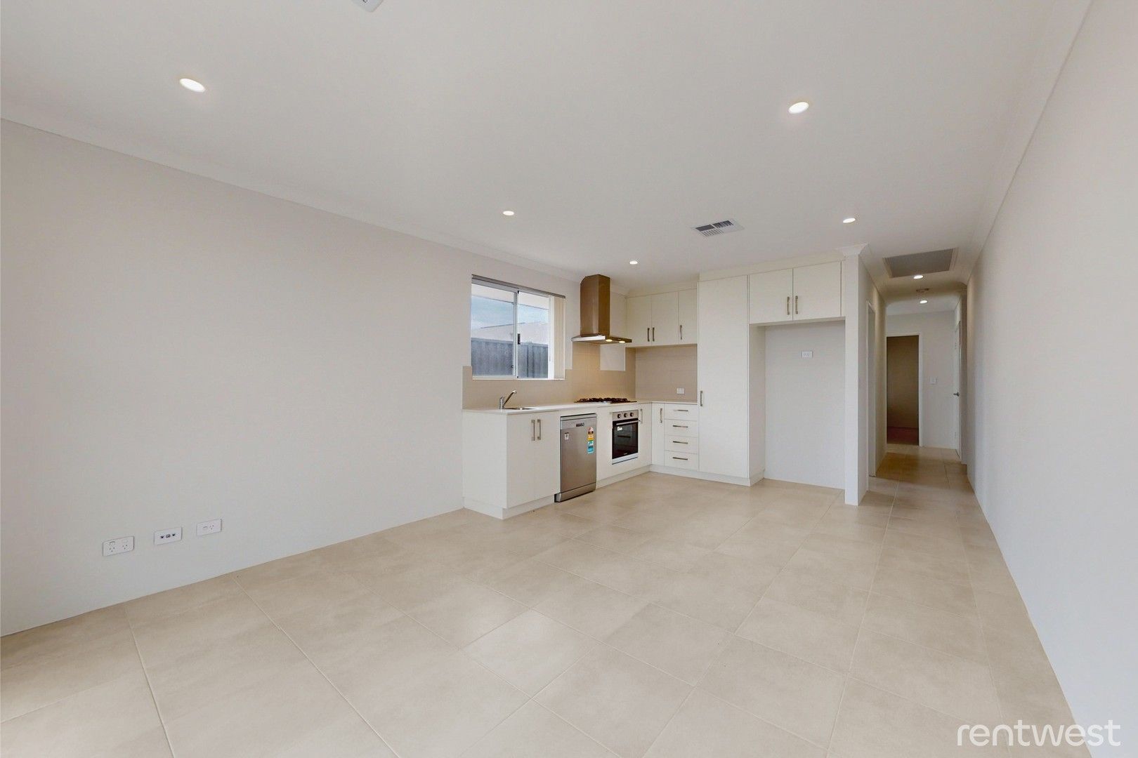 2 bedrooms House in 33A Whimbrel Grv EGLINTON WA, 6034