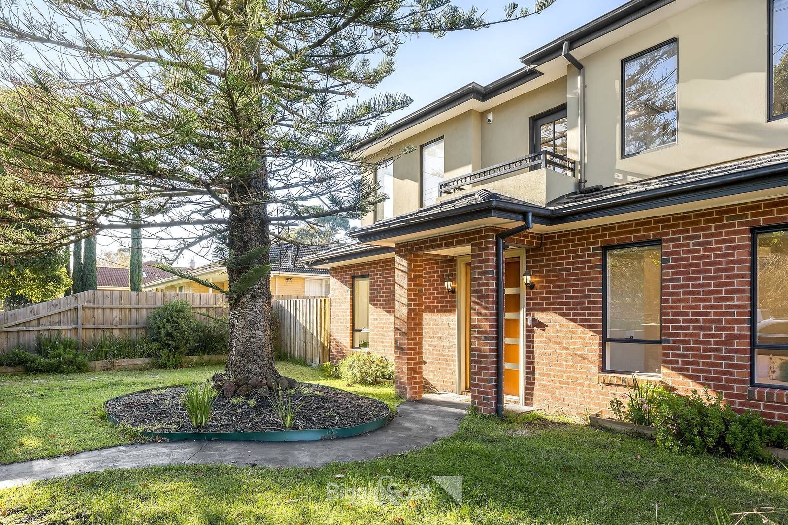 1/18 Lorne Parade, Mont Albert VIC 3127, Image 2