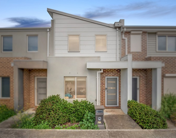 2/1 Hyde Park Avenue, Craigieburn VIC 3064