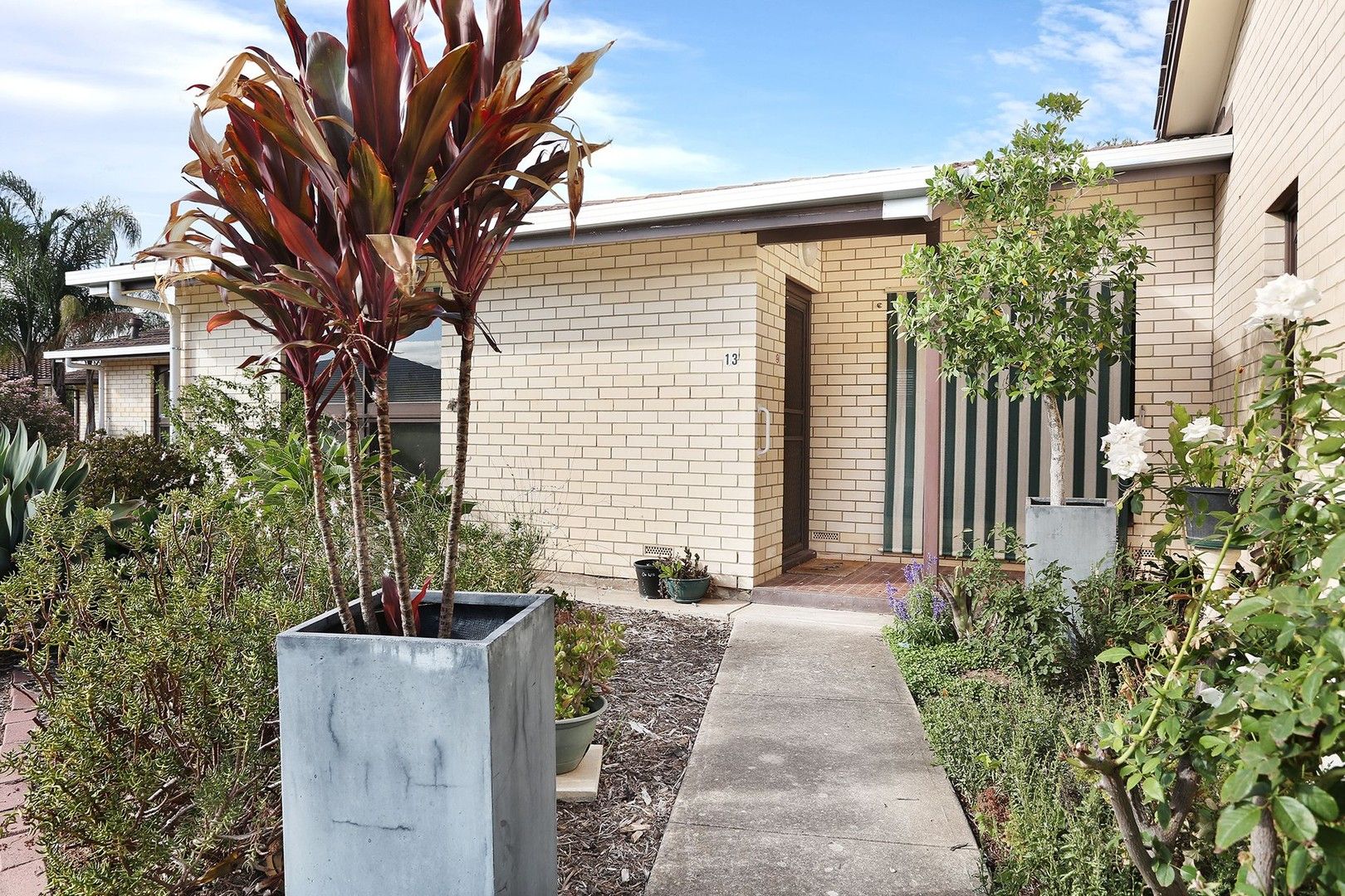 2 bedrooms Apartment / Unit / Flat in 13/8 Emlyn Avenue SALISBURY SA, 5108