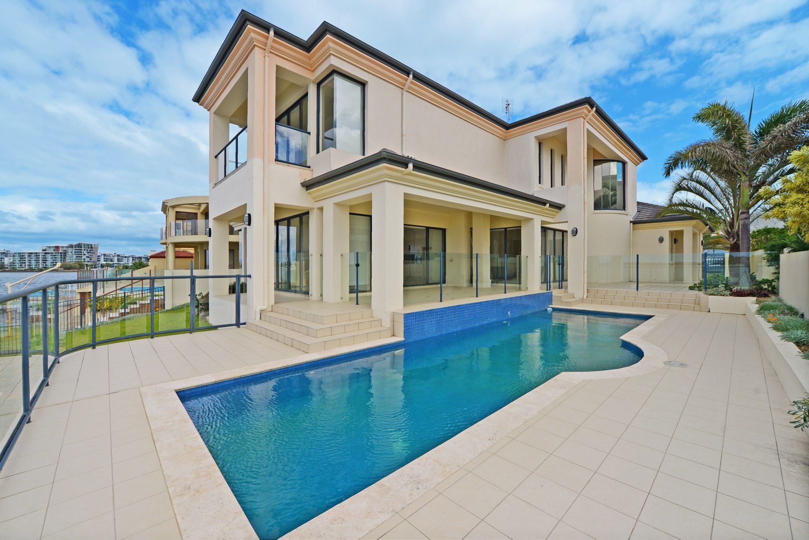 39 King Arthurs Court Paradise Point Property History Address