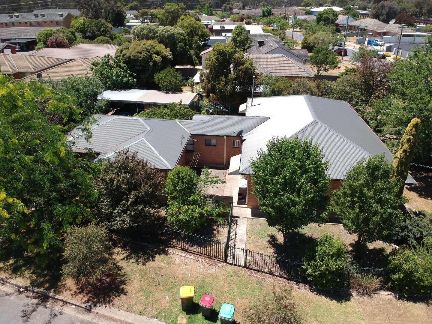 27 Higgins Avenue, Wagga Wagga NSW 2650, Image 1