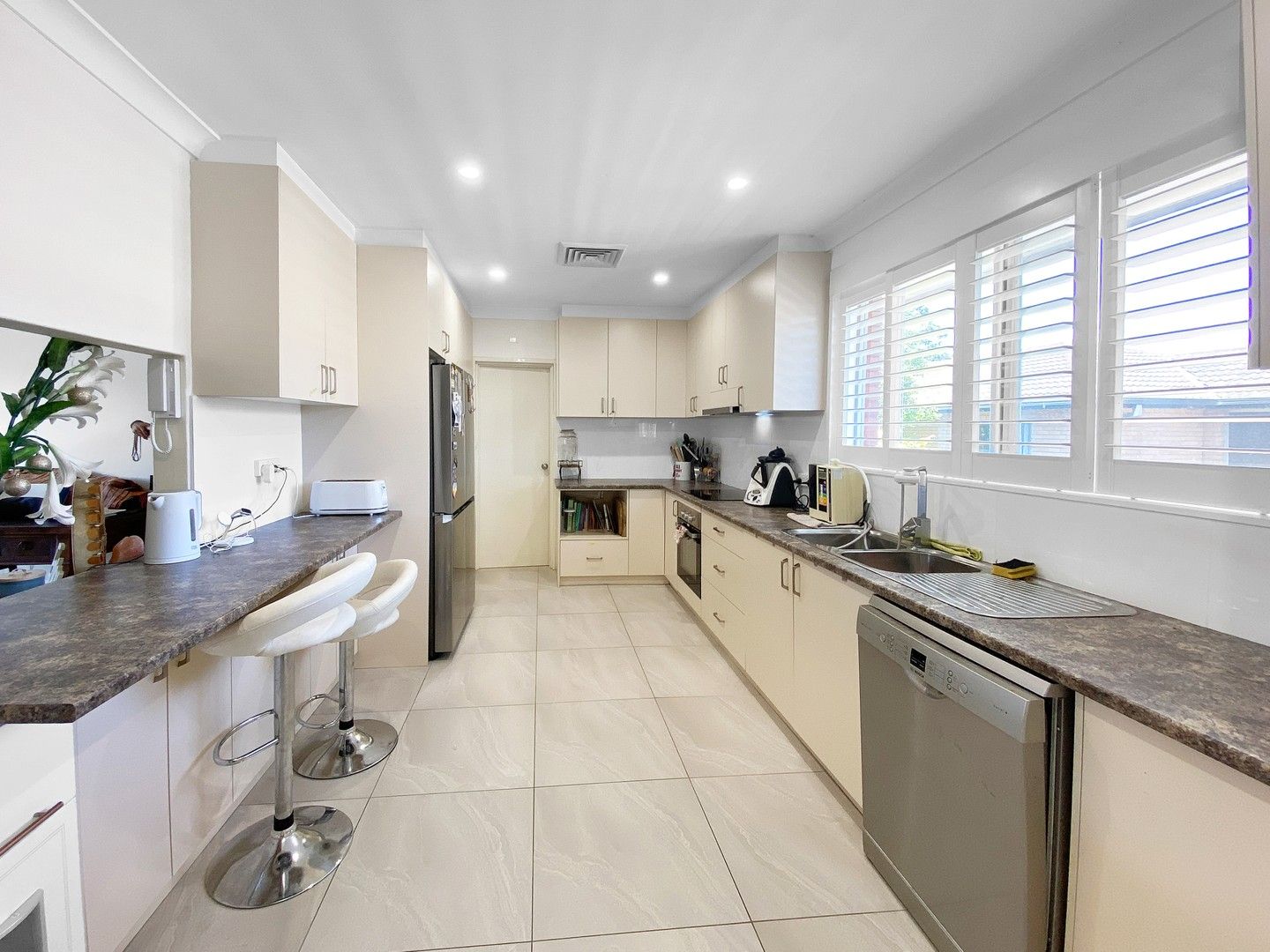 4 bedrooms Apartment / Unit / Flat in 10/21 Wharf Road GLADESVILLE NSW, 2111