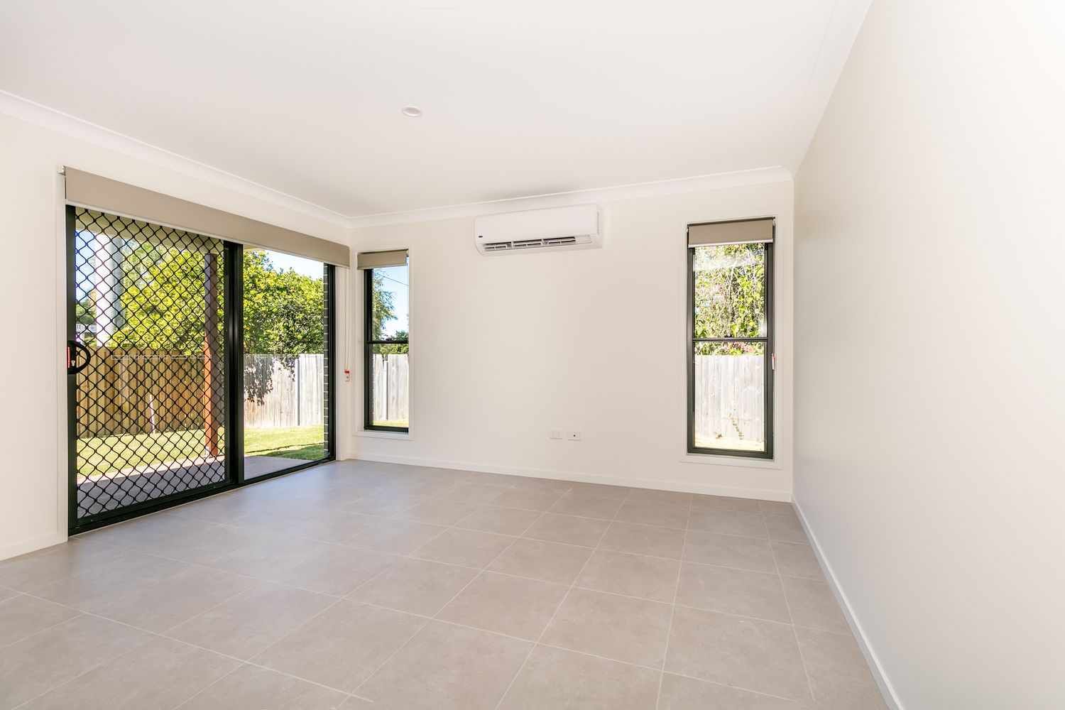 9 Brett Ave, Browns Plains QLD 4118, Image 2