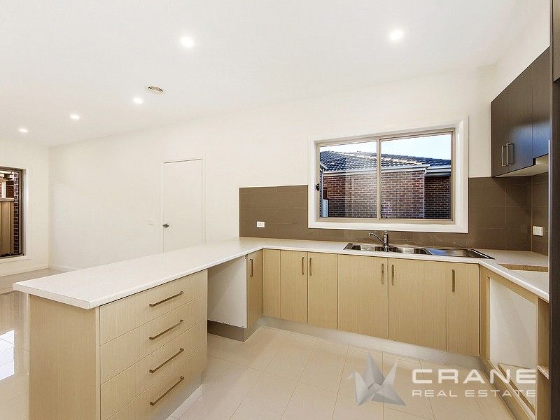 2 3/4 Arminell Court, Hillside VIC 3037, Image 1