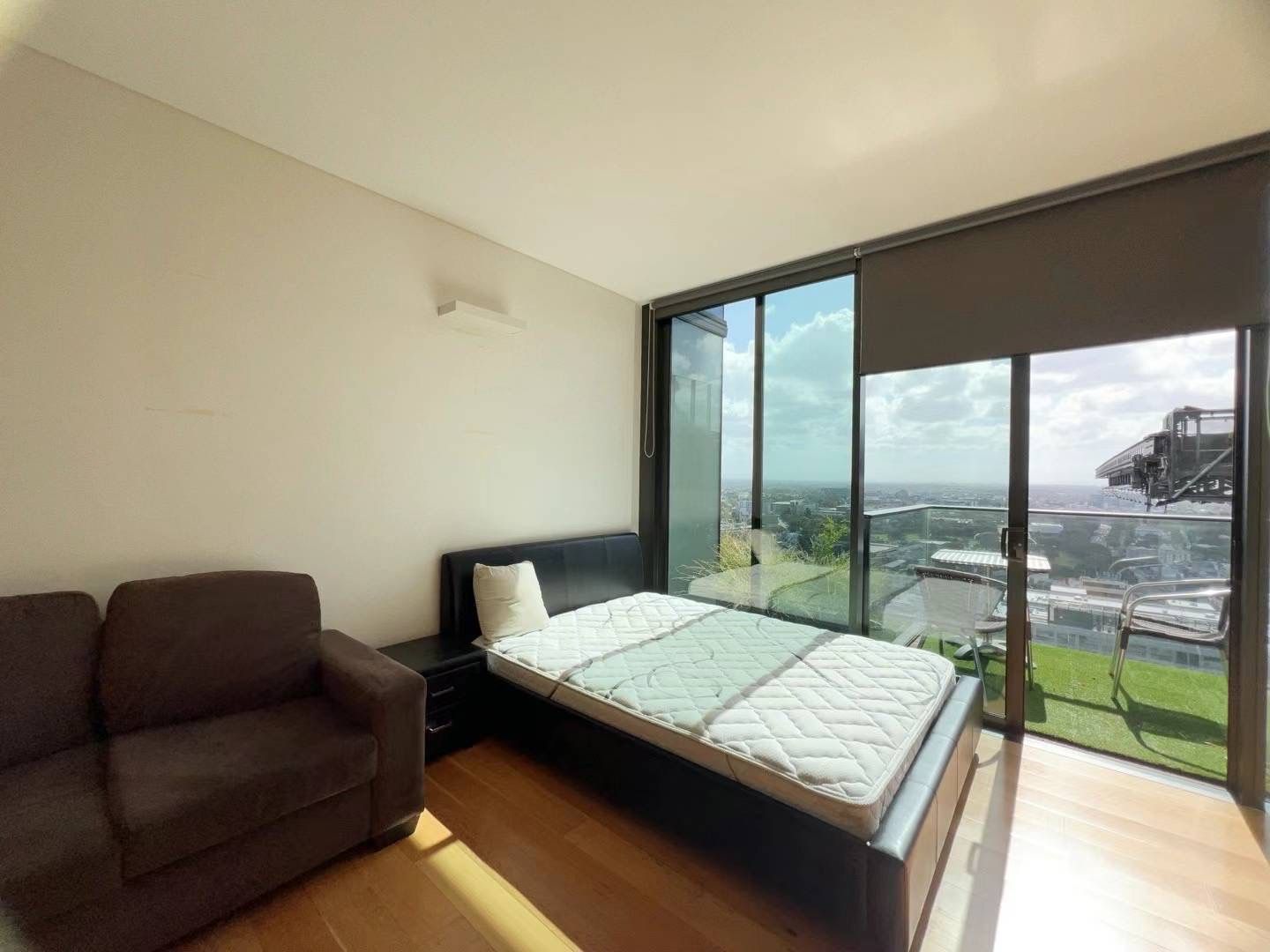 Apartment / Unit / Flat in Furnished/Level 28/ 3 Carlton St, CHIPPENDALE NSW, 2008