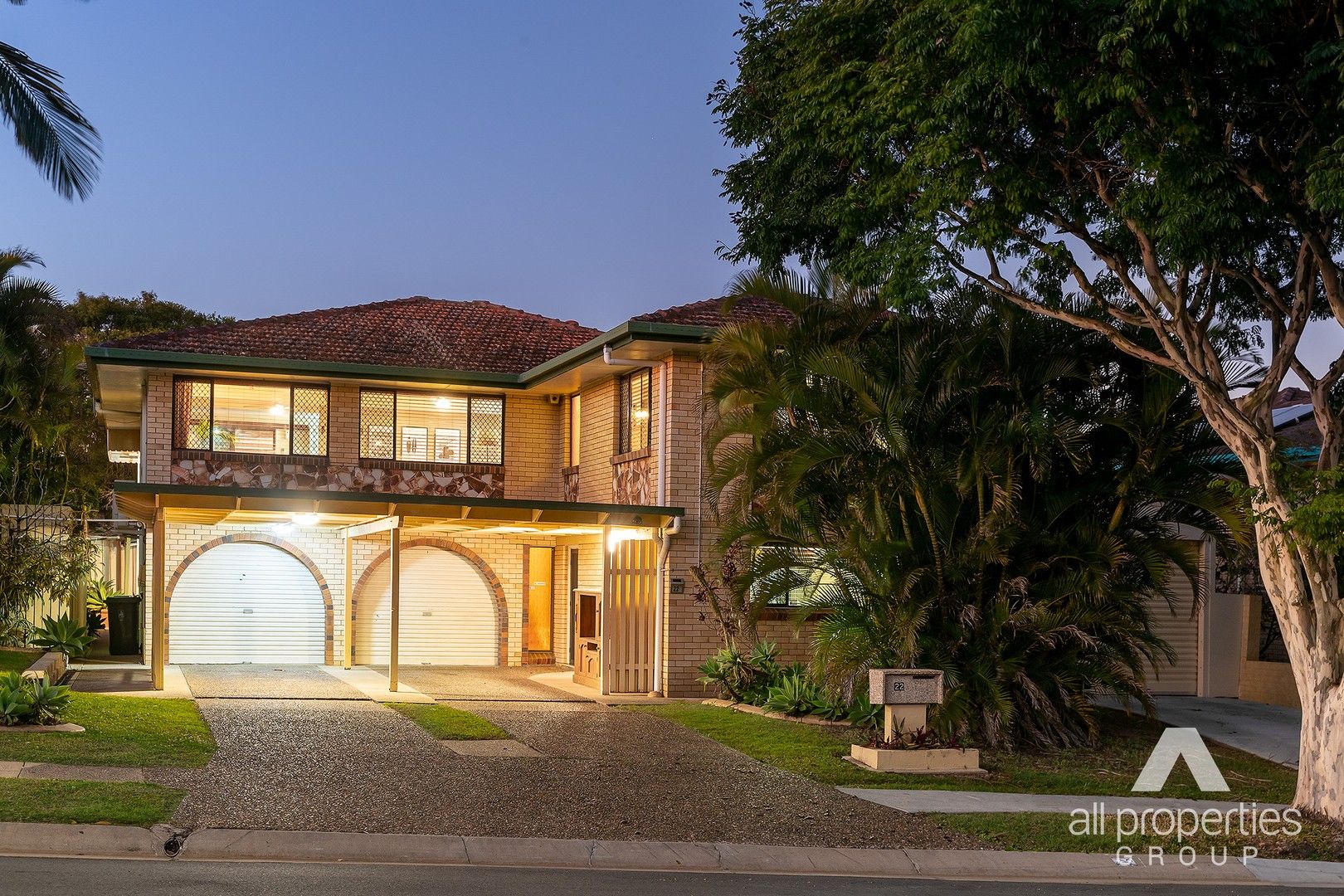 4 bedrooms House in 22 Fenimore Street WISHART QLD, 4122