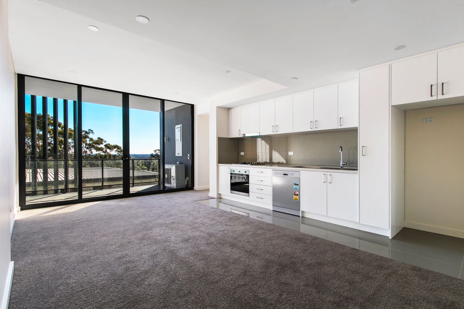 2 bedrooms Apartment / Unit / Flat in 205/9 Mafeking Avenue LANE COVE NSW, 2066