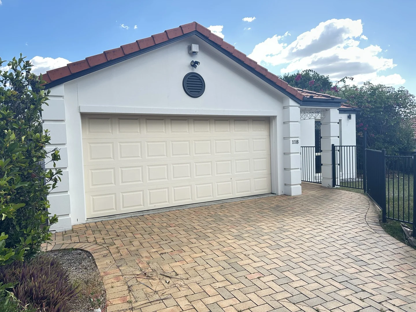 118 Bordeaux Street, Eight Mile Plains QLD 4113