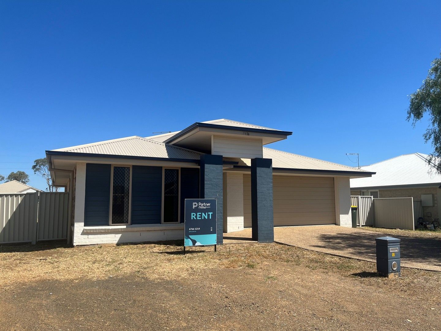 4 bedrooms House in 12 Carnegie Place TAMWORTH NSW, 2340