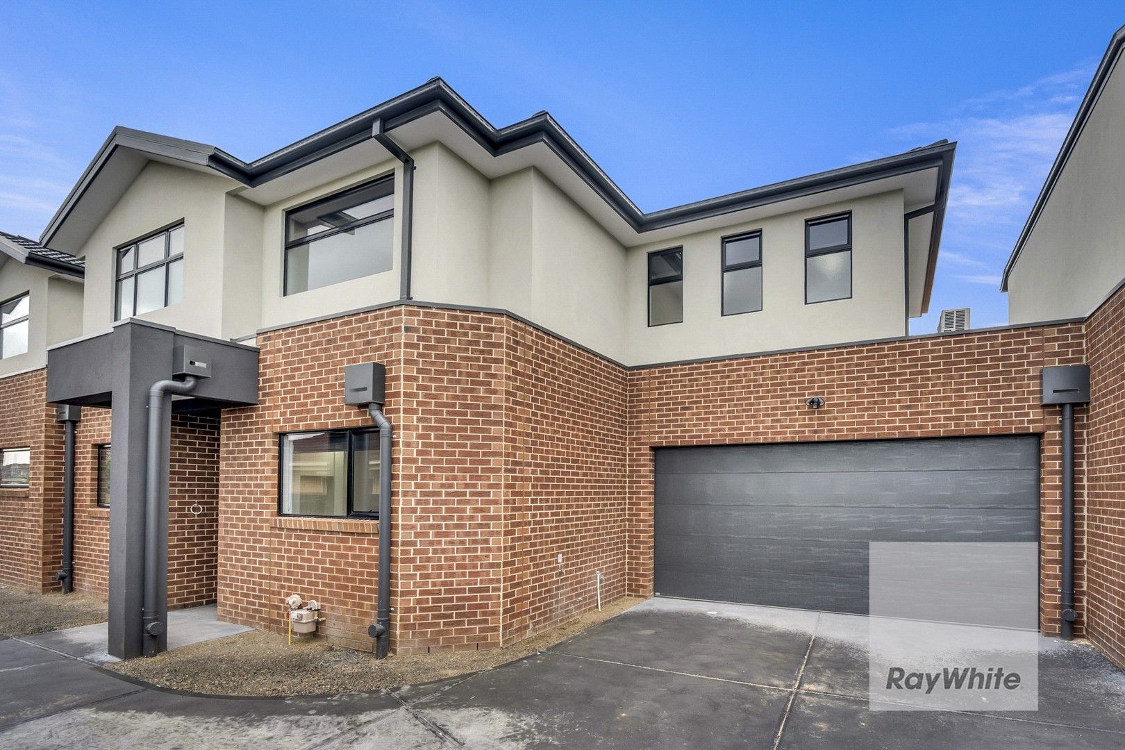 3 bedrooms Townhouse in 2/14 Currajong Street THOMASTOWN VIC, 3074