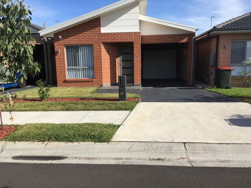 4 bedrooms House in 89 Carroll Crescent PLUMPTON NSW, 2761