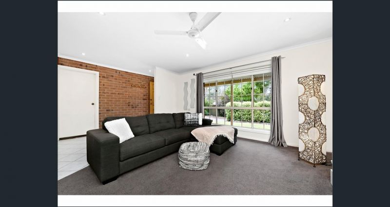 2/10 Pike Street, Oakbank SA 5243, Image 0