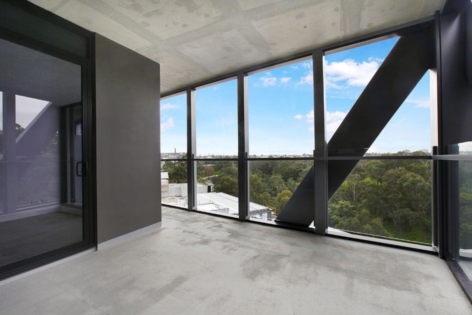 1 bedrooms Apartment / Unit / Flat in 606/10 Trenerry Crescent ABBOTSFORD VIC, 3067